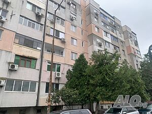 Тристаен апартамент 90кв.м НОВ ПАНЕЛ бл.71, ет.2