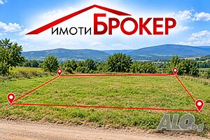 продава 902 кв.м. двор, ЗП 49 кв.м., с. Ичера, общ. Сливен