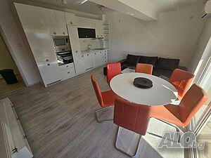 Продавам 3-стаен в кв. Сарафово