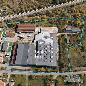 Индустриален имот на 40 минути от гр. София