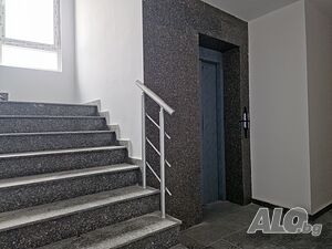 тристайни с акт 16 на 150 м от плаж в тих район