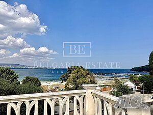Varna South Bay - невероятен двустаен апартамент с моркса панорама, 126 кв.м.