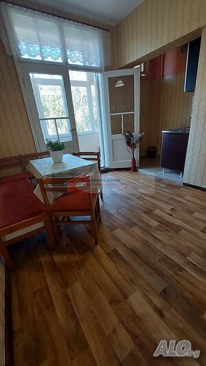 Дава под Наем 3-СТАЕН в град София, Център - 110 кв.м / 1300 лв.