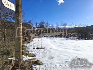 Регулиран парцел в живописно планинско село близо до Априлци