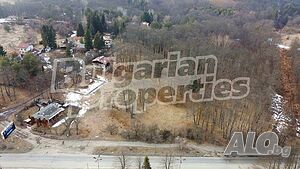 Парцел на 350 метра от брега на язовир Искър