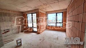 Тристаен апартамент с Акт 14 в район Долна Трака