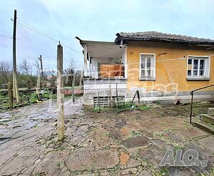 Къща в село Бояново, на 32 км от гр. Ямбол