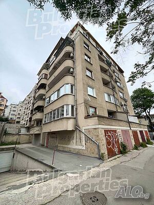 Двустаен апартамент с хубава гледка към планината в кв. Банишора