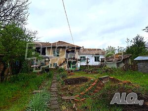 Селски имот близо до гр. Попово
