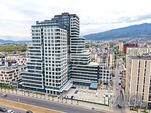 Тристаен апартамент в Smart Tower до Парадайс център