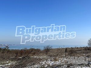 Голям парцел с панорамна гледка в с. Топола, общ. Каварна
