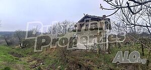 Парцел с вила в района на село Атия