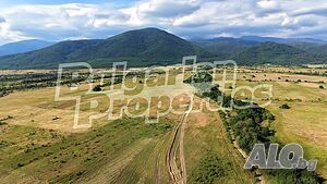 Парцел с одобрен ПУП за жилищно строителство с панорамна гледка край Долна баня