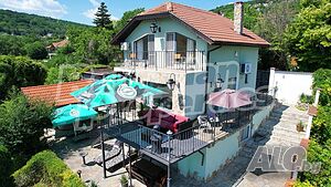 Къща с двор и красива гледка до Балчик и морето