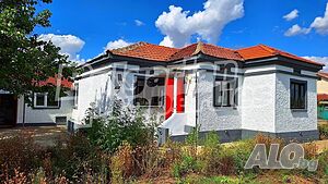 Едноетажна къща с двор в с. Преспа между Добрич и Балчик