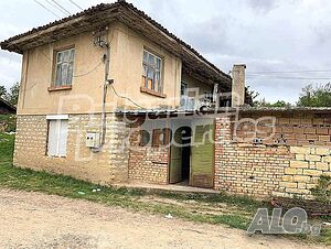 Двуетажна къща за продажба в с. Виноград