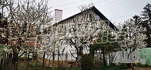 Къща с двор и 5 спални на 40 км. от Варна