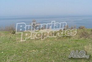 Голям парцел с гледка към морето на 39 км от Несебър