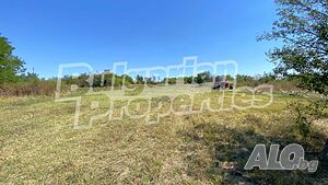 Голям парцел подходящ за фамилна къща недалеч от града