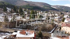 Регулиран парцел в полите на Лозен планина