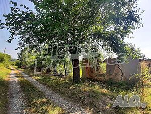 Регулиран парцел със спокойна локация близо до гр. Стражица