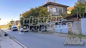 Къща с добра локация близо до центъра на град Чирпан