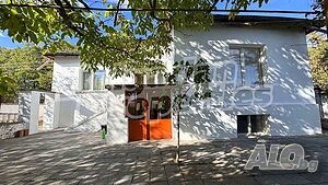 Къща след ремонт в село между Пловдив и Стара Загора