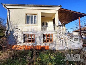 Хубав имот в село Маломир