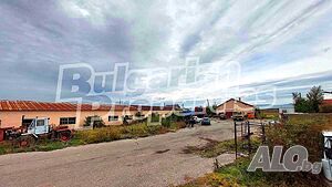 Промишлен парцел за продажба в Хераково
