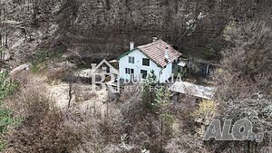 Kъща в с. Луково, област София