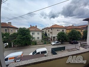 Продава етаж от къща в гр. Кюстендил