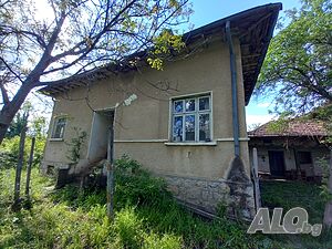 Продава къща в с. Черказки, обл. Монтана