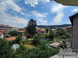 Продава 4-н апартамент в центъра на гр. Кюстендил