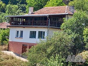 Продава къща в с. Церовица, общ. Кюстендил