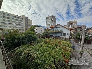 Продава етаж от къща в центъра на гр. Кюстендил