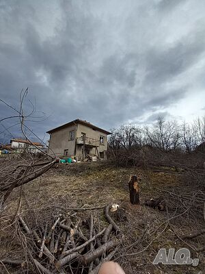Продава къща с. Дворище, общ. Кюстендил