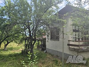 Продава вила с. Соволяно, област Кюстендилска