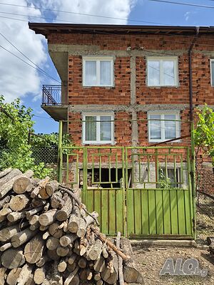 Продава къща село Лозно, община Кюстендил