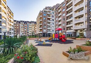 Тристаен апартамент в затворен комплекс ”Перла”