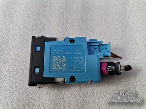 8711939 USB Букса конзола BMW F48 G11 G12 G14 G15 I01 G20 G05 G06 G22