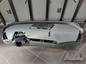 Черно Кожено Арматурно Табло BMW IX I20 Head Up