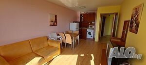 Двустаен апартамент 78 кв.м. Непреходен.