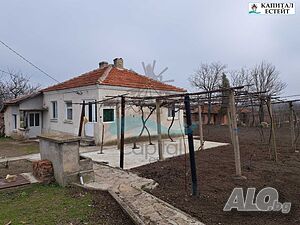 Реновирана къща за продажба в село Черноград, община Айтос