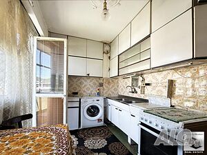 Тристаен апартамент в кв. Чолаковци, Велико Търново