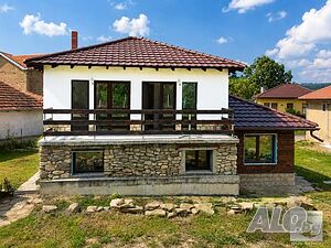 Просторна къща с 3 спални в с. Къпиново, близо до Велико Търново