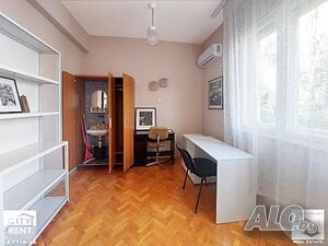 Офис помещение под наем, с ключова локация, в идеалния център на гр. Велико Търново