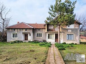 ЕКСКЛУЗИВНО! Къща за продажба в с. Недан, с просторен двор, гараж и панорамна гледка