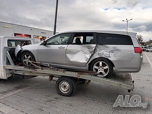 Продавам хонда акорд на части 2.0 автоматик