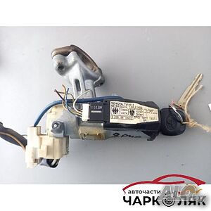 Контактен ключ Тойота Ярис 1.0Б