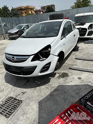 Опел корса д Opel corsa D на части